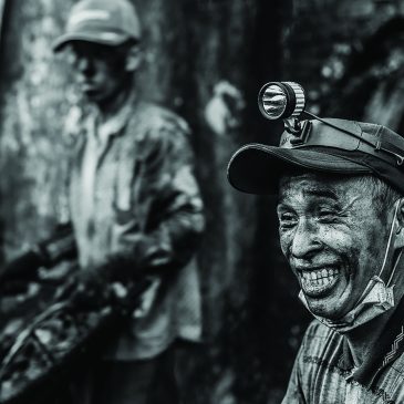 普门【大自然光影视界】一座炭窑，守住人情与温度